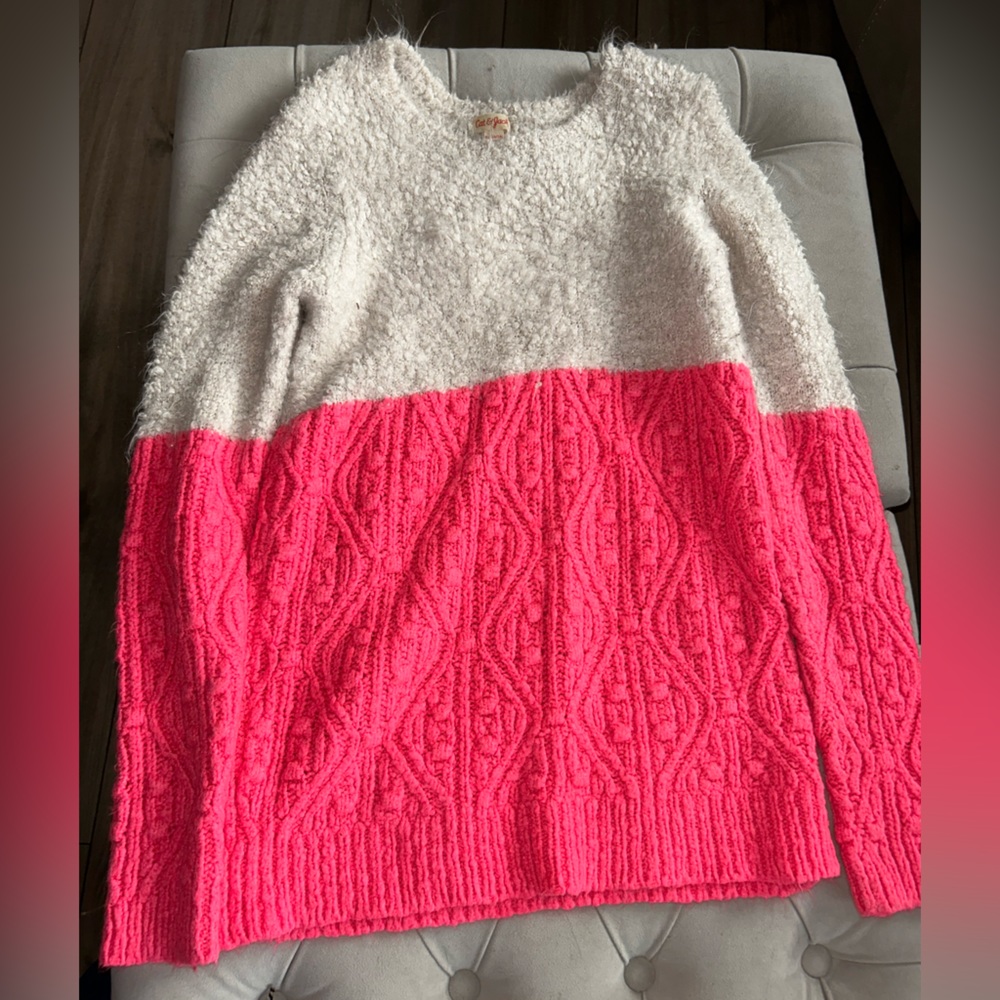 The clothing is in good condition no longer have interest for it.